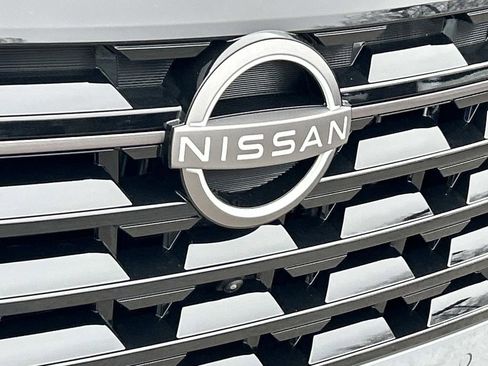 New 2026 Nissan Pathfinder Platinum AWD/4WD image 10