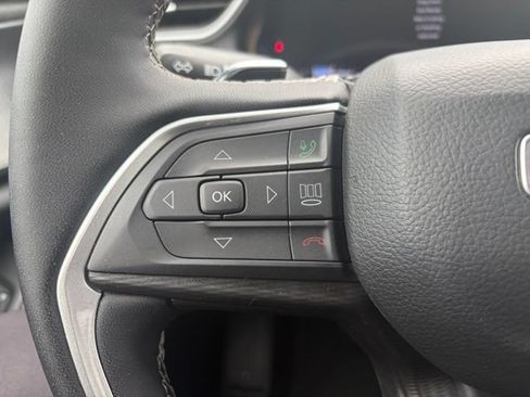Used 2025 Jeep Grand Cherokee L Altitude RWD image 34