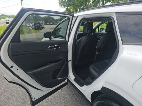 Used 2023 Kia Sportage SX FWD image 18