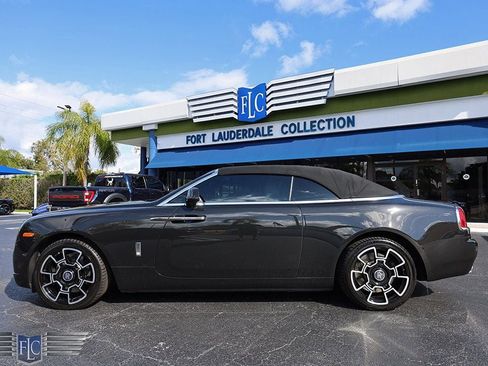 Used 2017 Rolls-Royce Dawn Convertible image 3