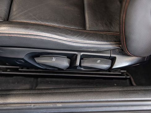 Used 2011 BMW 1 Series M RWD image 20