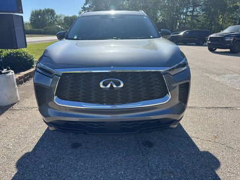 Used 2023 INFINITI QX60 Luxe AWD/4WD image 3
