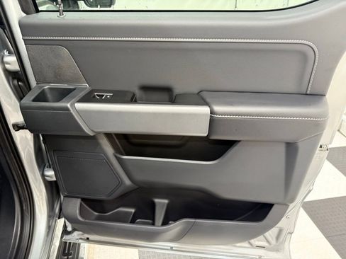 New 2025 Ford F150 XLT w/ Equipment Group 301A Standard image 18