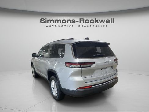 Used 2023 Jeep Grand Cherokee L Laredo AWD/4WD image 3