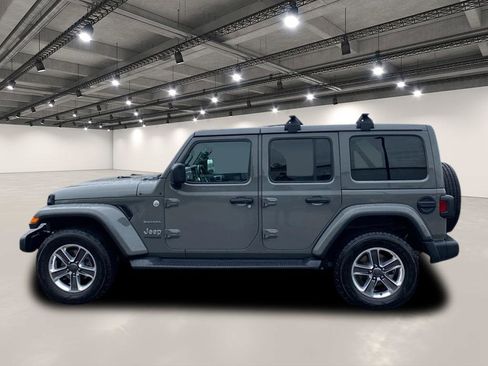 Used 2020 Jeep Wrangler Unlimited Sahara w/ Uconnect 4C Nav & Sound Group image 4