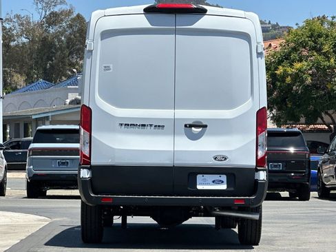 New 2026 Ford Transit 250 148 Medium Roof w/ Load Area Protection Package RWD image 4