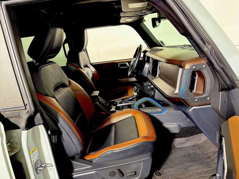 Used 2022 Ford Bronco Outer Banks w/ Sasquatch Package AWD/4WD image 23