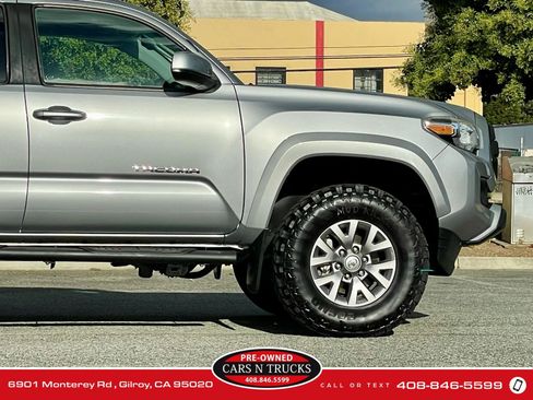 Used 2019 Toyota Tacoma SR5 AWD/4WD image 30