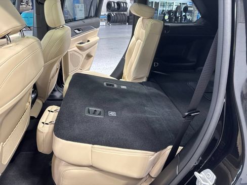 Used 2025 Jeep Grand Cherokee Limited w/ Luxury Tech Group II AWD/4WD image 41