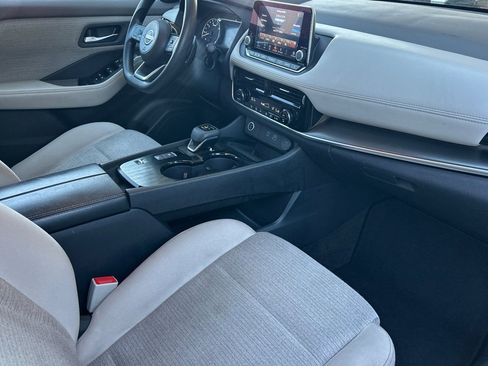 Used 2023 Nissan Rogue SV FWD image 15