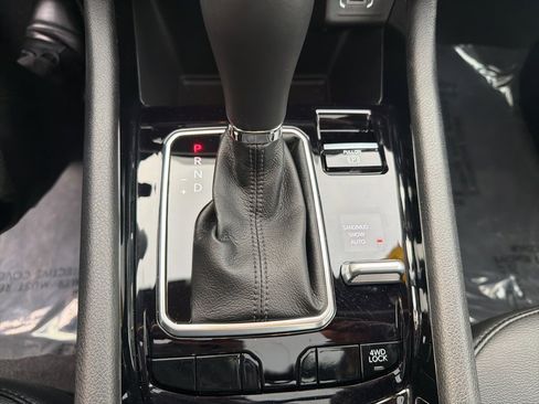 Certified 2024 Jeep Compass Limited w/ Sun and Sound Group image 16