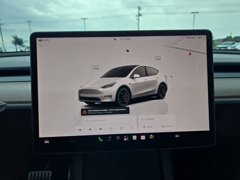 Used 2022 Tesla Model Y Performance AWD/4WD image 25