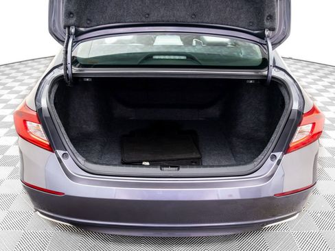Used 2020 Honda Accord EX image 28