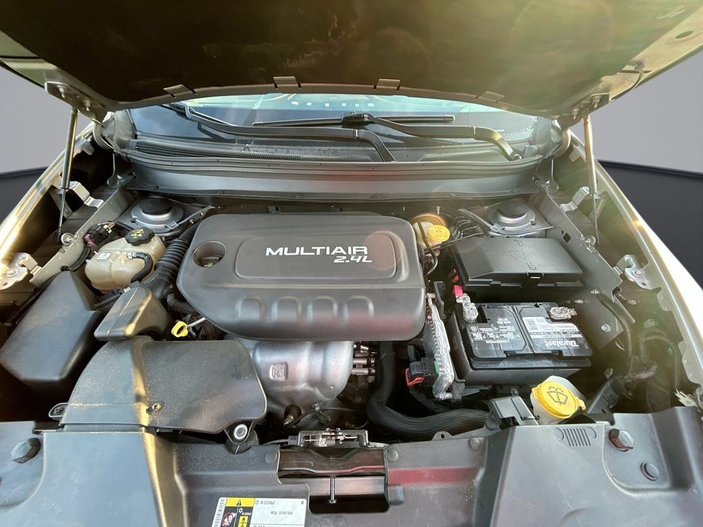 Used 2017 Jeep Cherokee Latitude FWD image 28