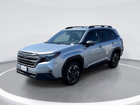 New 2026 Subaru Forester Premium AWD/4WD image 1