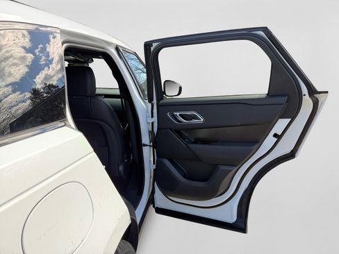 New 2026 Land Rover Range Rover Velar Dynamic SE AWD/4WD image 21