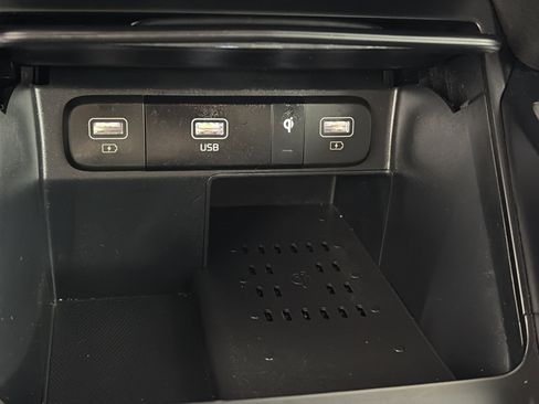 Certified 2022 Kia Sorento EX w/ Panoramic Sunroof Package image 32