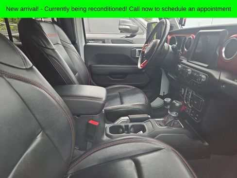 Used 2020 Jeep Gladiator Rubicon w/ Dual Top Group AWD/4WD image 12
