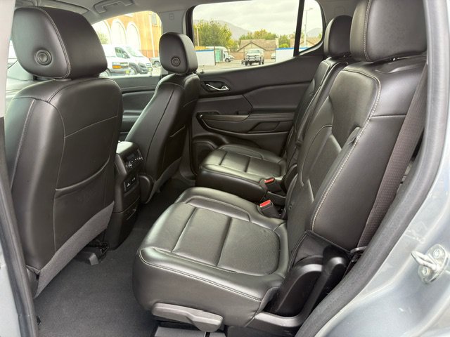 Used 2023 GMC Acadia SLT AWD/4WD image 18