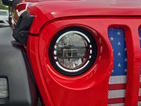 Used 2019 Jeep Wrangler Sport AWD/4WD image 10