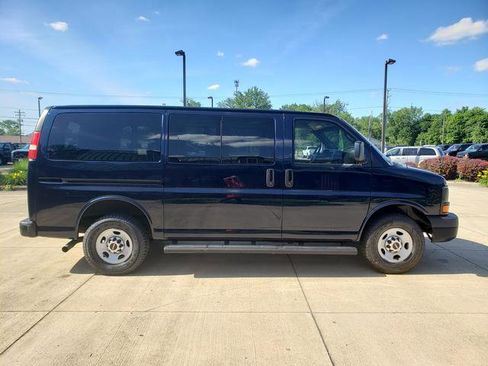 Used 2015 GMC Savana 2500 LS image 4