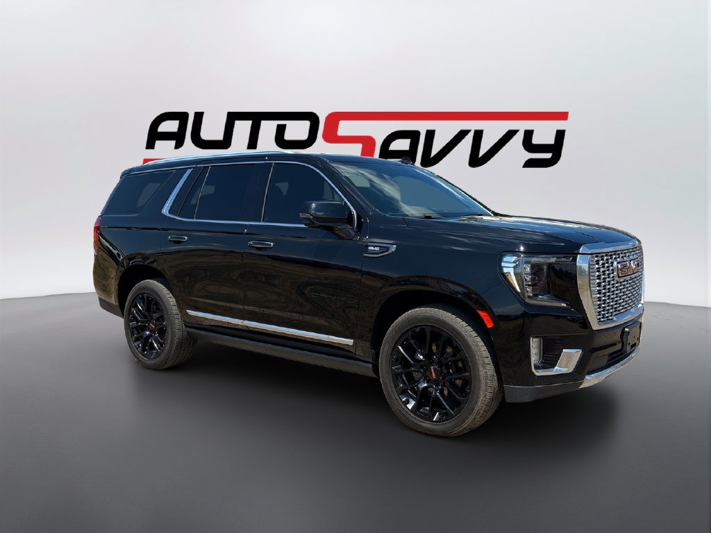 Used 2022 GMC Yukon Denali w/ Advanced Technology Package AWD/4WD image 3