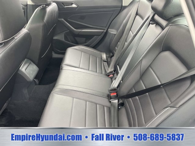 Used 2024 Volkswagen Jetta SE FWD image 15