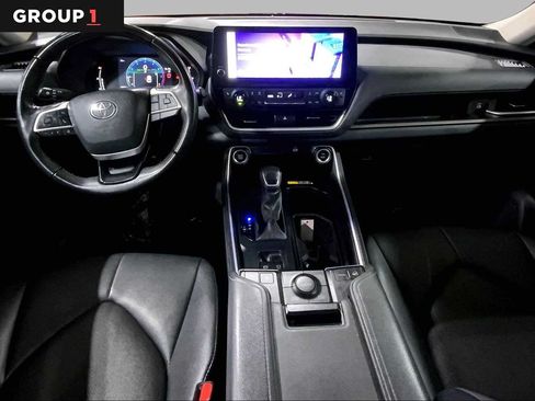 Certified 2024 Toyota Grand Highlander AWD image 16