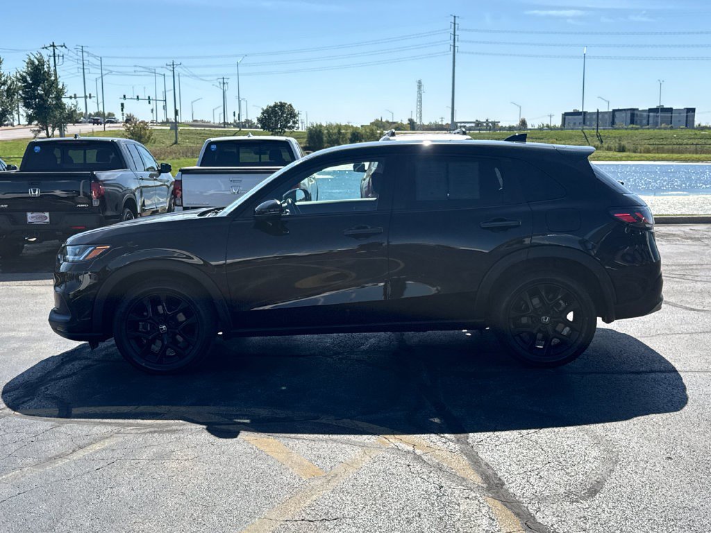 Used 2025 Honda HR-V Sport image 8