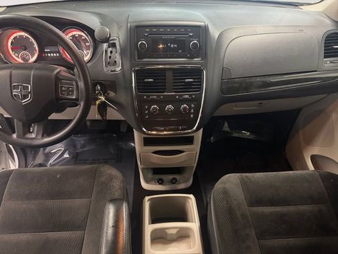 Used 2017 Dodge Grand Caravan SXT w/ Quick Order Package 29G SXT image 14