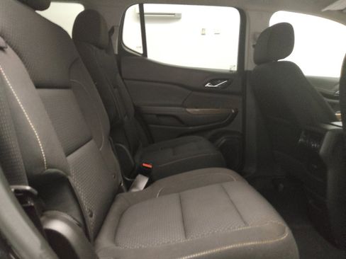 Used 2022 GMC Acadia SLE FWD image 19