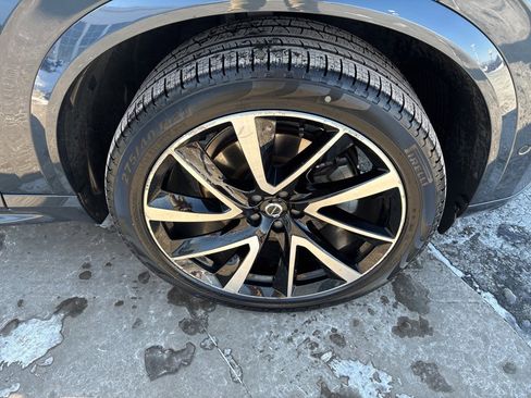 Certified 2023 Volvo XC90 B5 Plus w/ Protection Package Premier image 14