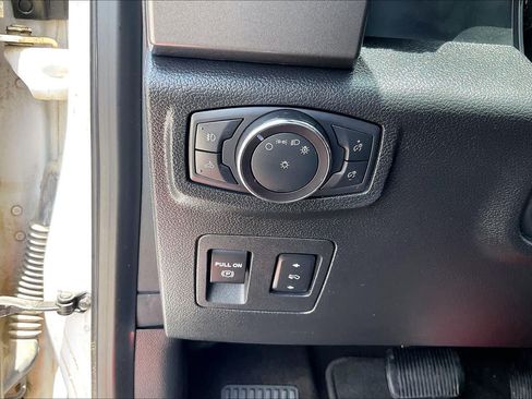 Used 2018 Ford F150 XLT w/ Equipment Group 302A Luxury RWD image 15