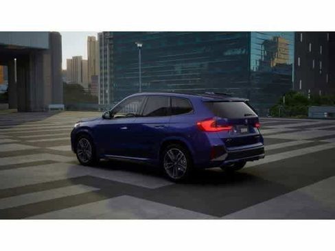 Used 2026 BMW X1 xDrive28i w/ M Sport Package AWD/4WD image 2