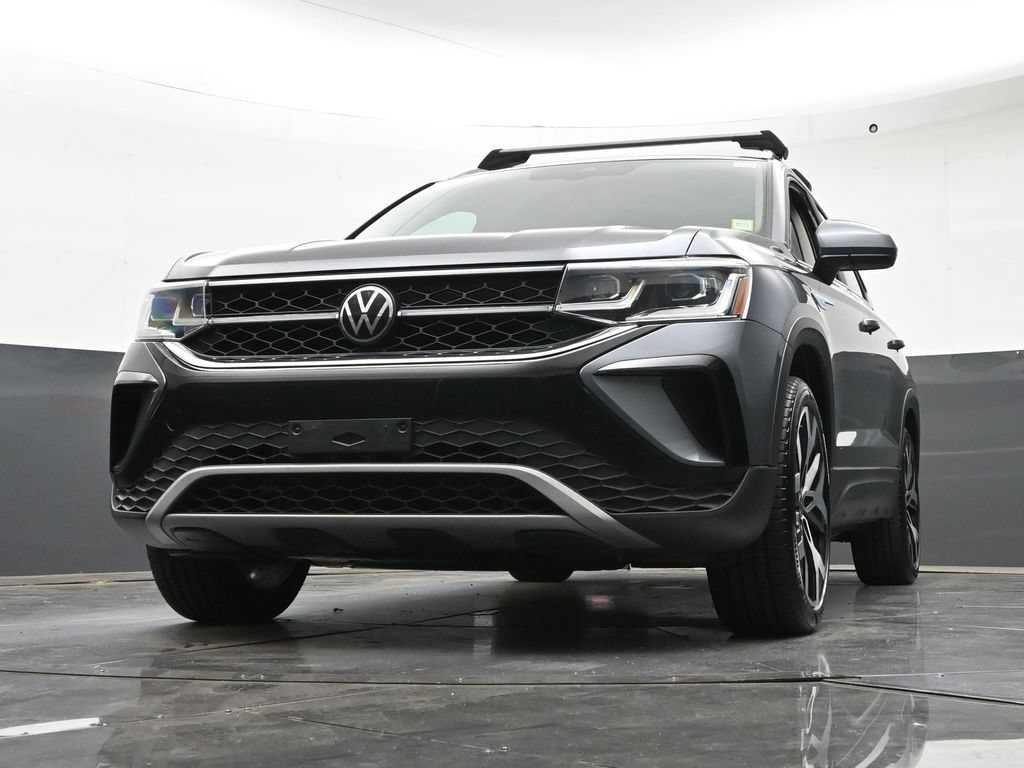 Used 2023 Volkswagen Taos SEL AWD/4WD image 32
