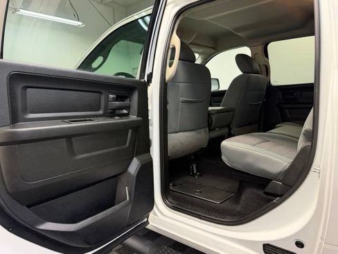 Used 2019 RAM 1500 Express w/ Wheel & Sound Group AWD/4WD image 26