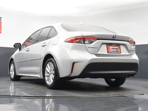 Used 2024 Toyota Corolla LE w/ LE Convenience Package image 27