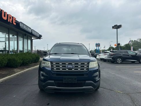 Used 2016 Ford Explorer XLT w/ Equipment Group 202A AWD/4WD image 2