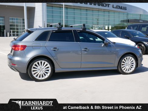 Used 2017 Audi A3 e-tron Premium Plus w/ Technology Package FWD image 9