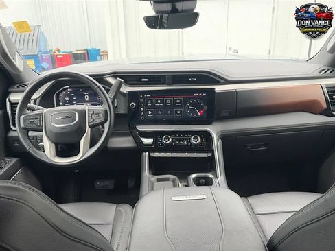 Used 2024 GMC Sierra 2500 Denali w/ Denali Reserve Package AWD/4WD image 13