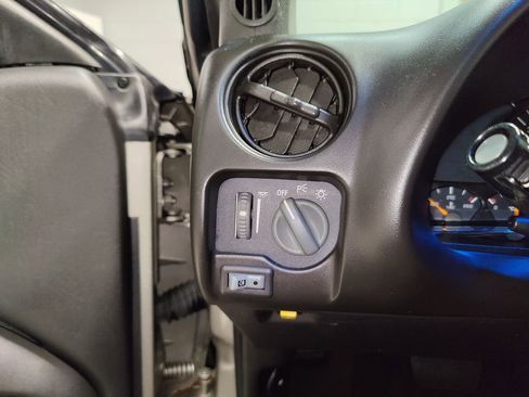 Used 2000 Pontiac Firebird Formula w/ Security Pkg image 26