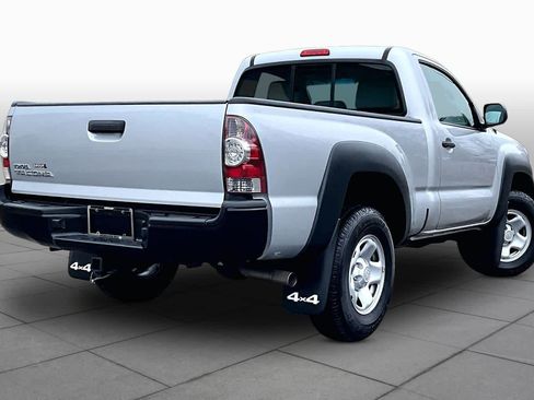 Used 2011 Toyota Tacoma 4x4 Regular Cab image 6