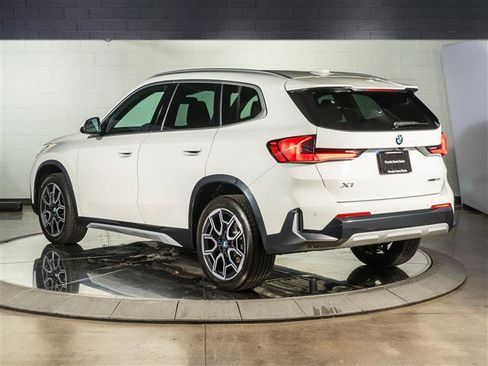 Used 2025 BMW X1 xDrive28i w/ Convenience Package AWD/4WD image 3
