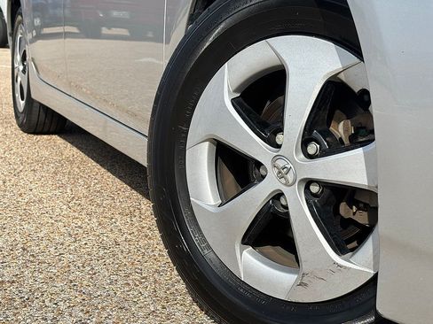 Used 2015 Toyota Prius Two FWD image 26