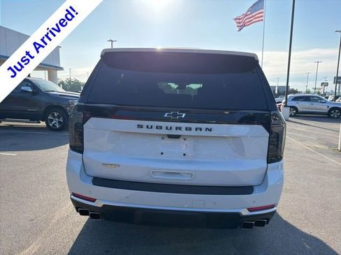 Used 2026 Chevrolet Suburban High Country AWD/4WD image 5