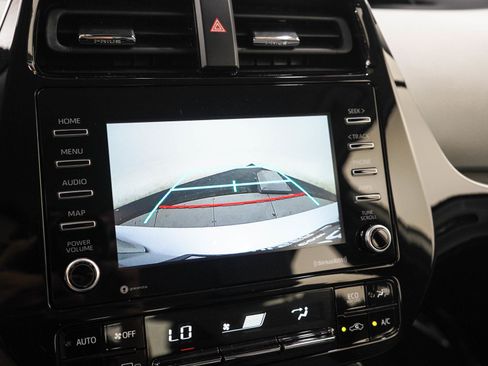 Used 2021 Toyota Prius LE FWD image 21
