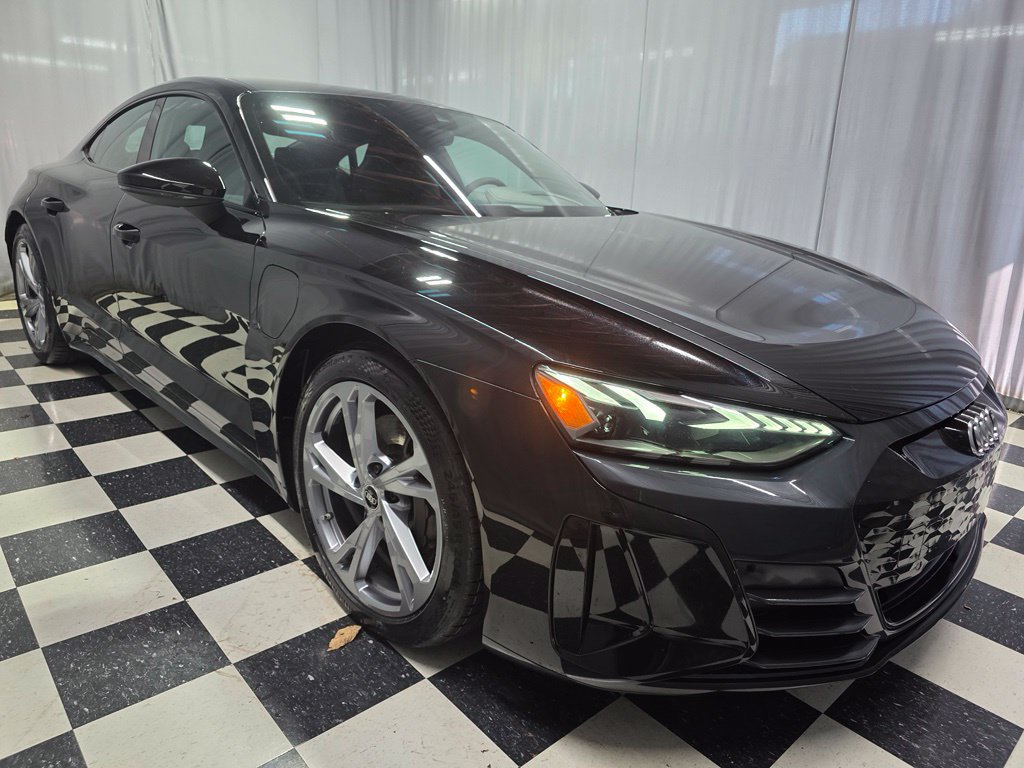 Used 2022 Audi e-tron GT Premium Plus AWD/4WD image 3