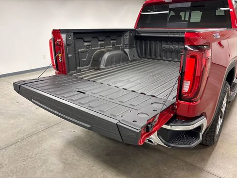 New 2026 GMC Sierra 1500 SLT w/ SLT Premium Plus Package AWD/4WD image 18