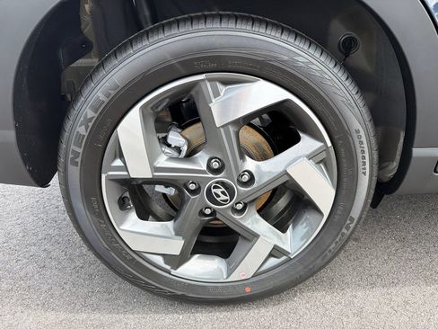 New 2026 Hyundai Venue SEL FWD image 17