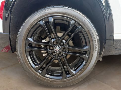 Used 2025 Buick Enclave Sport Touring w/ Power Package FWD image 23